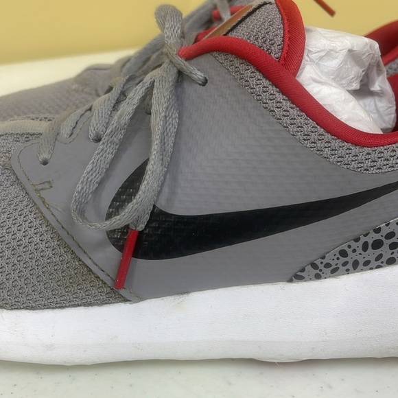 Women’s Nike Rosche G Golf Shoes Size 8.5 Grey Black And White Lace Up - Picture 4 of 16